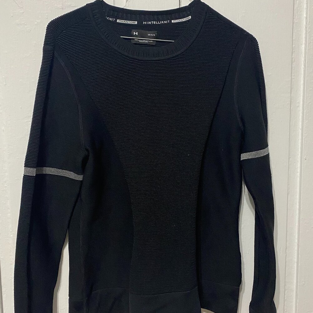 Under Amour Long Sleeved black Top